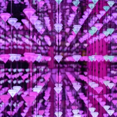 Immersive diamond artwork in purple tones by Studio Irma at Moco Museum Barcelona