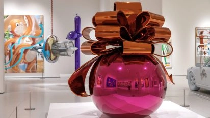 Jeff Koons in London | Discover Expressive Art at Moco Museum - London