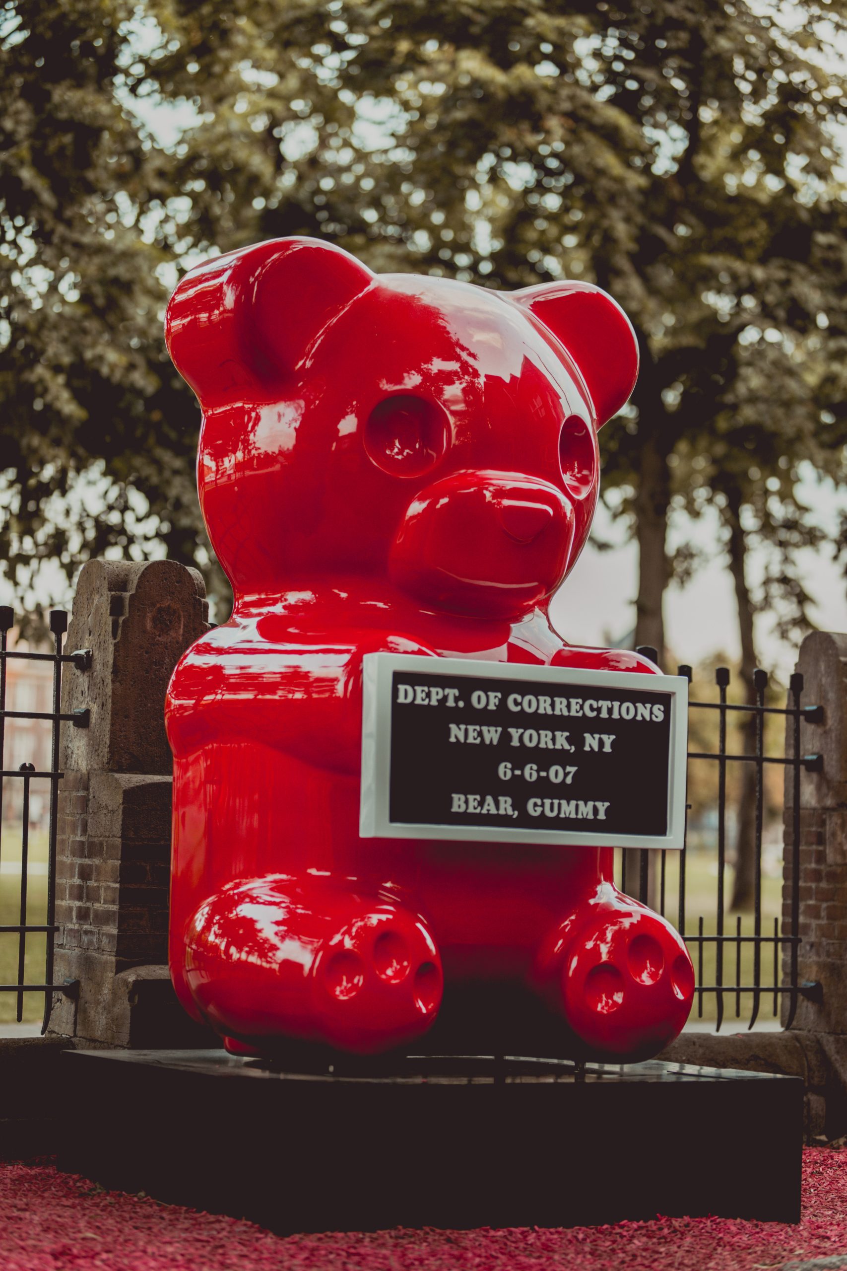 WhIsBe in Amsterdam: Vandal Gummy & NFT Art | Moco Museum - Amsterdam
